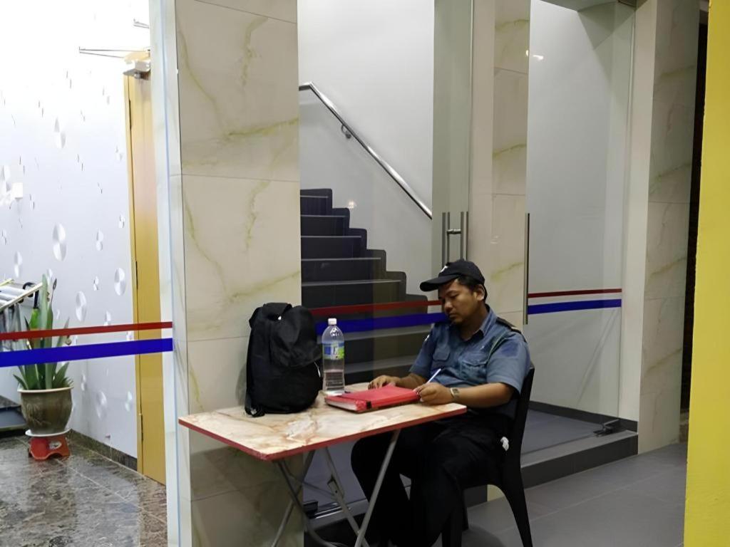 Id Hotel Yayasan Segamat Exterior foto
