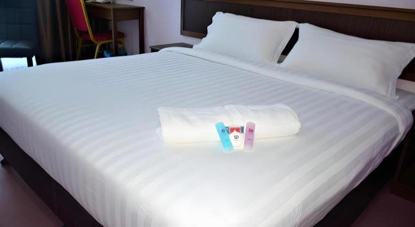 Id Hotel Yayasan Segamat Exterior foto